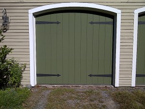 Green single garage door | Lewiston, ME